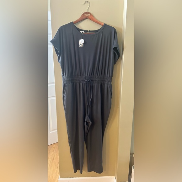 Maurices Classic Traveler Charcoal Grey Jumpsuit 1X - Picture 5 of 6